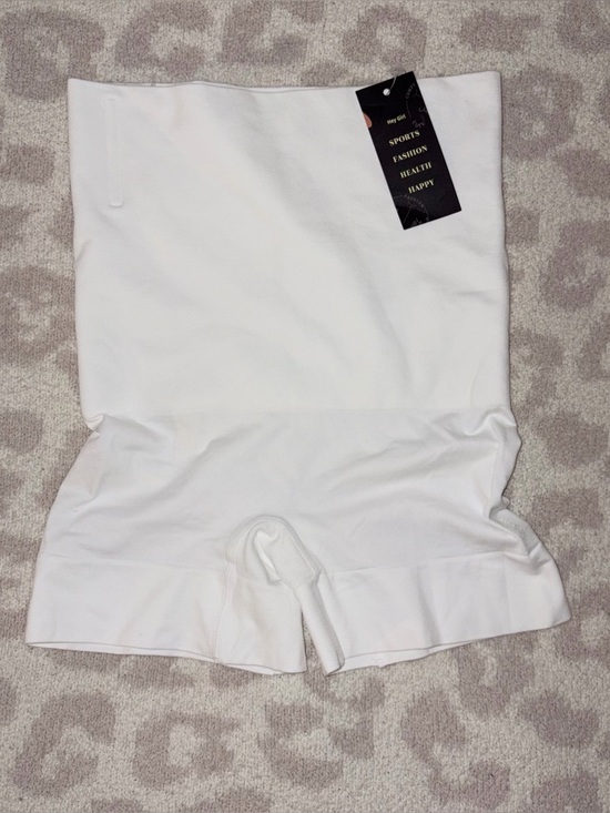 Other - White shapewear control boy shorts tummy smoothing S NWT